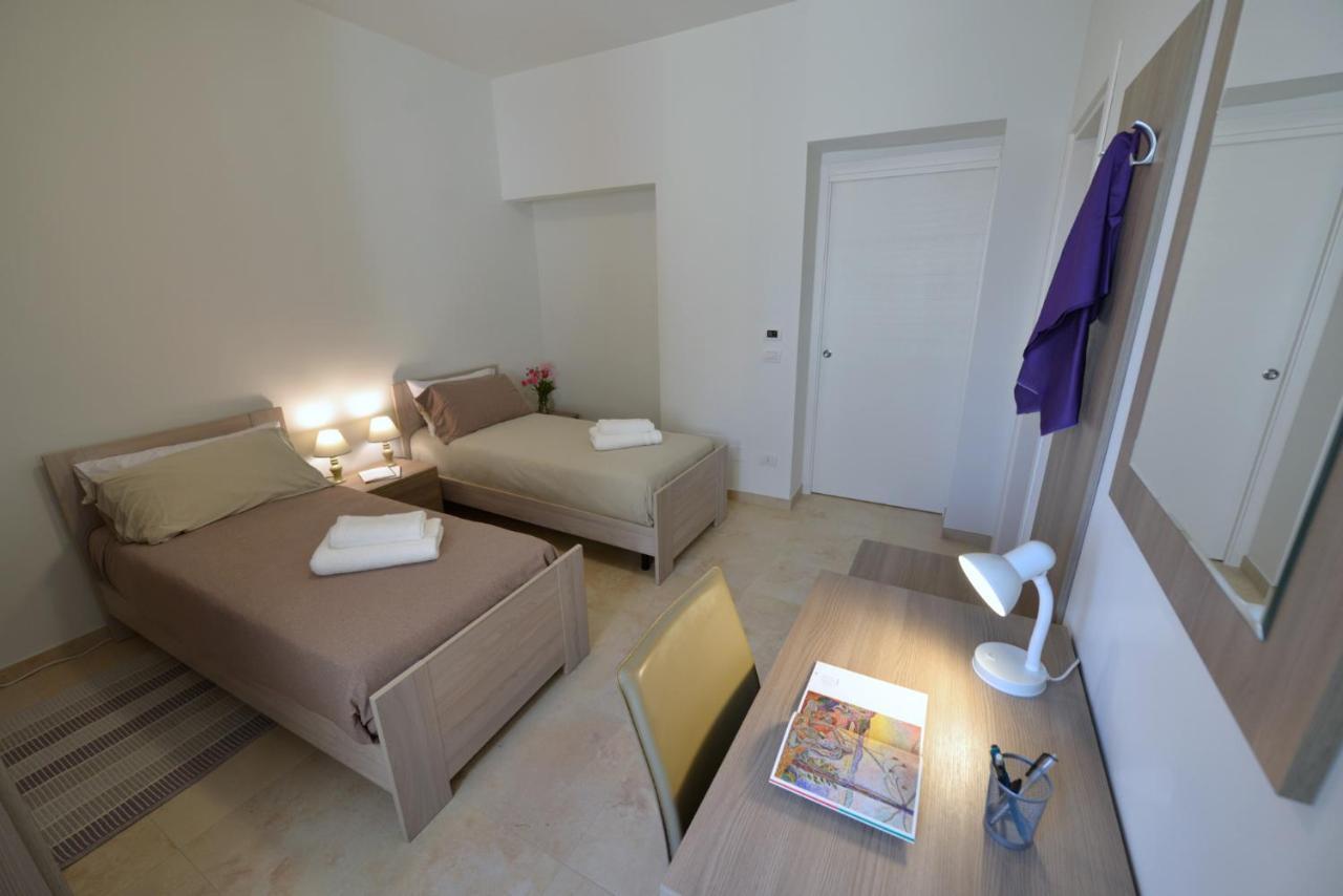 B&B Dei Ciclopi Salice Salentino Bagian luar foto