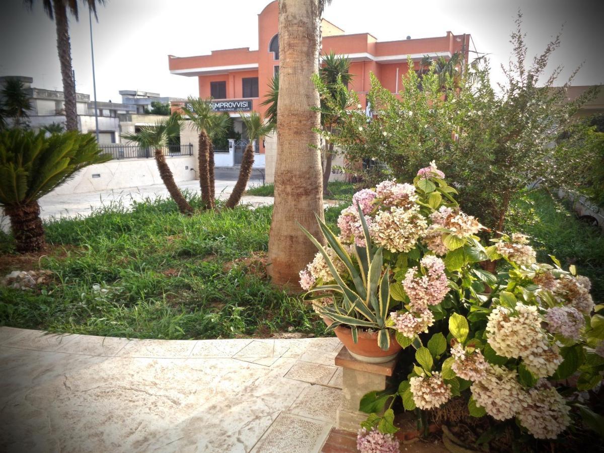 B&B Dei Ciclopi Salice Salentino Bagian luar foto