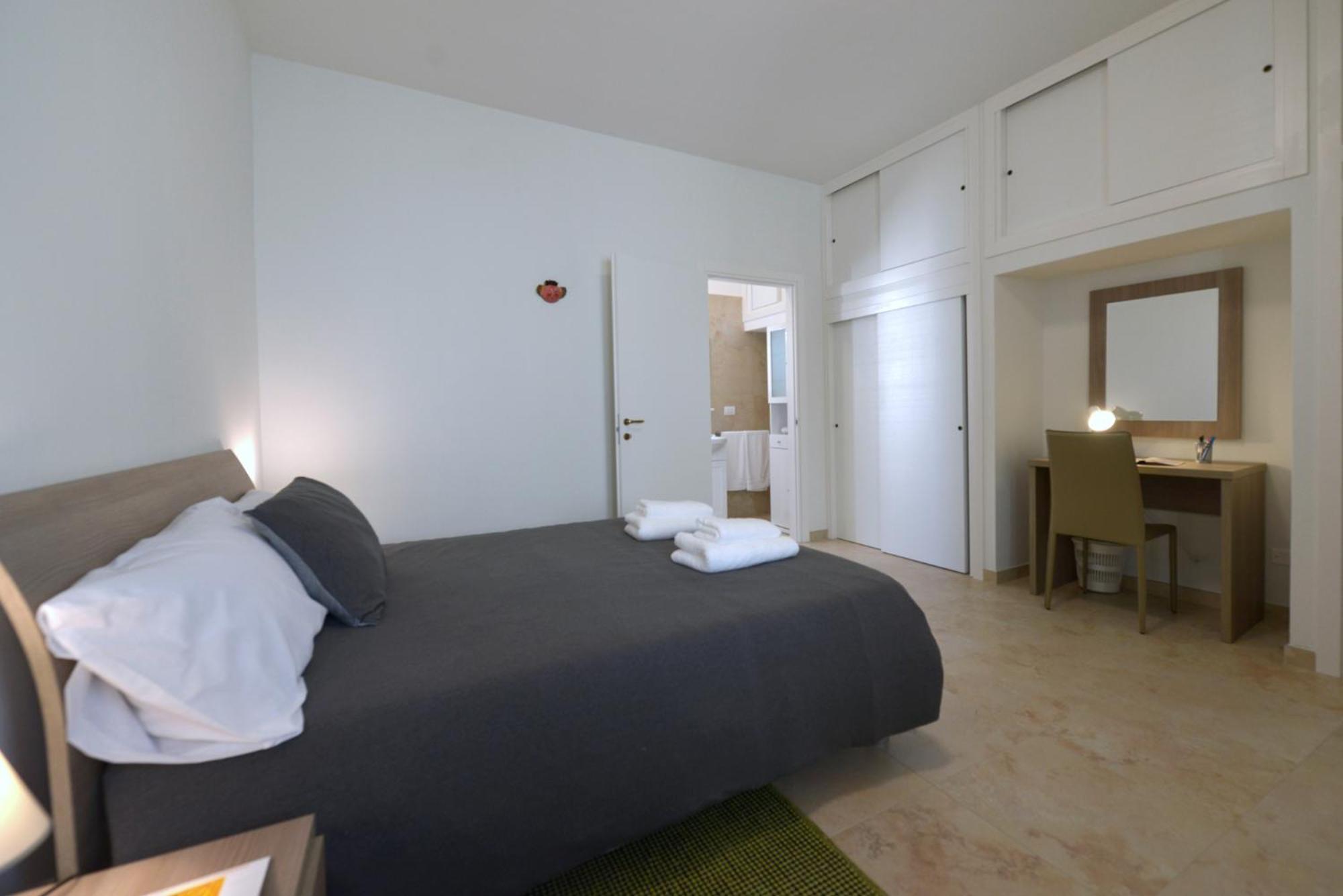 B&B Dei Ciclopi Salice Salentino Bagian luar foto